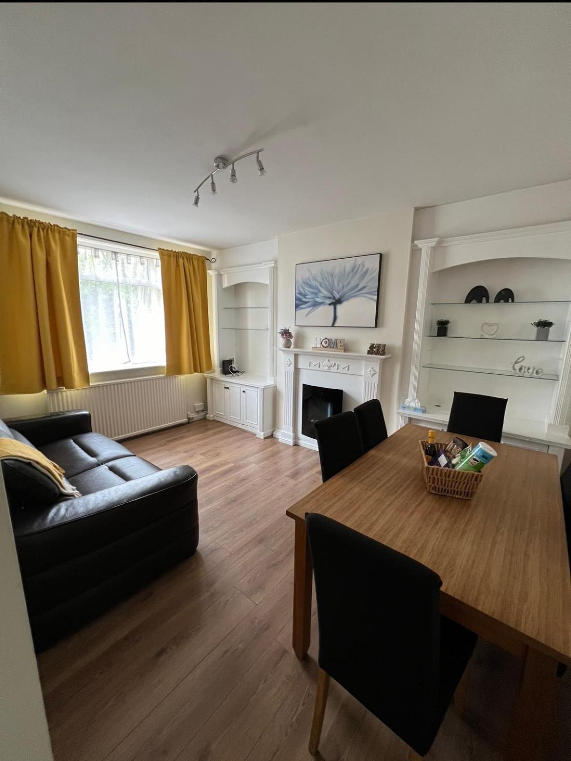 20Mins To Bakerst, Harry Potter & Wembley Stadium! Apartment Northwood  Ngoại thất bức ảnh